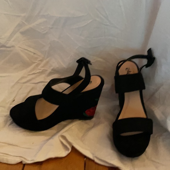 Rose wedge heels - Picture 7 of 14